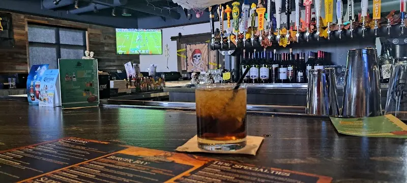 Flowing Tide Pub & Grill