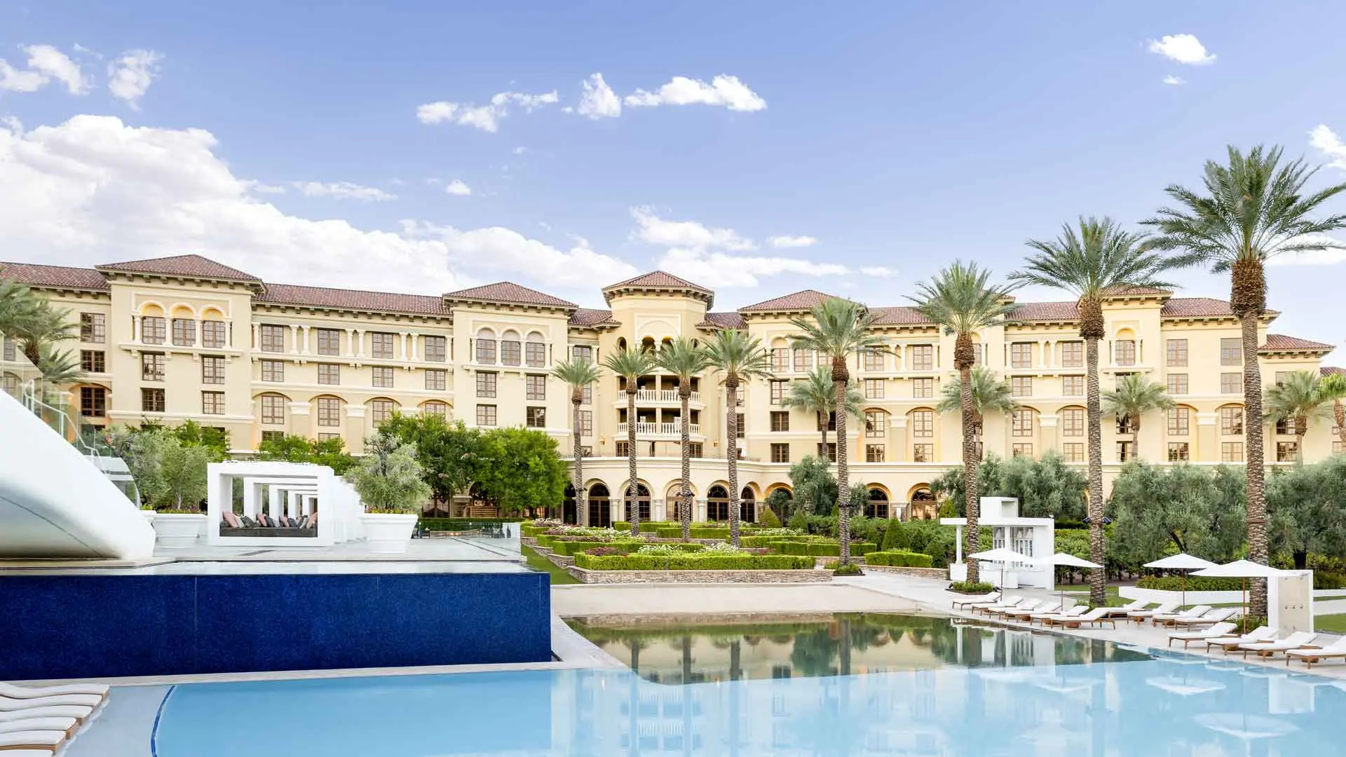 PKWY Tavern Taphouse & Grille